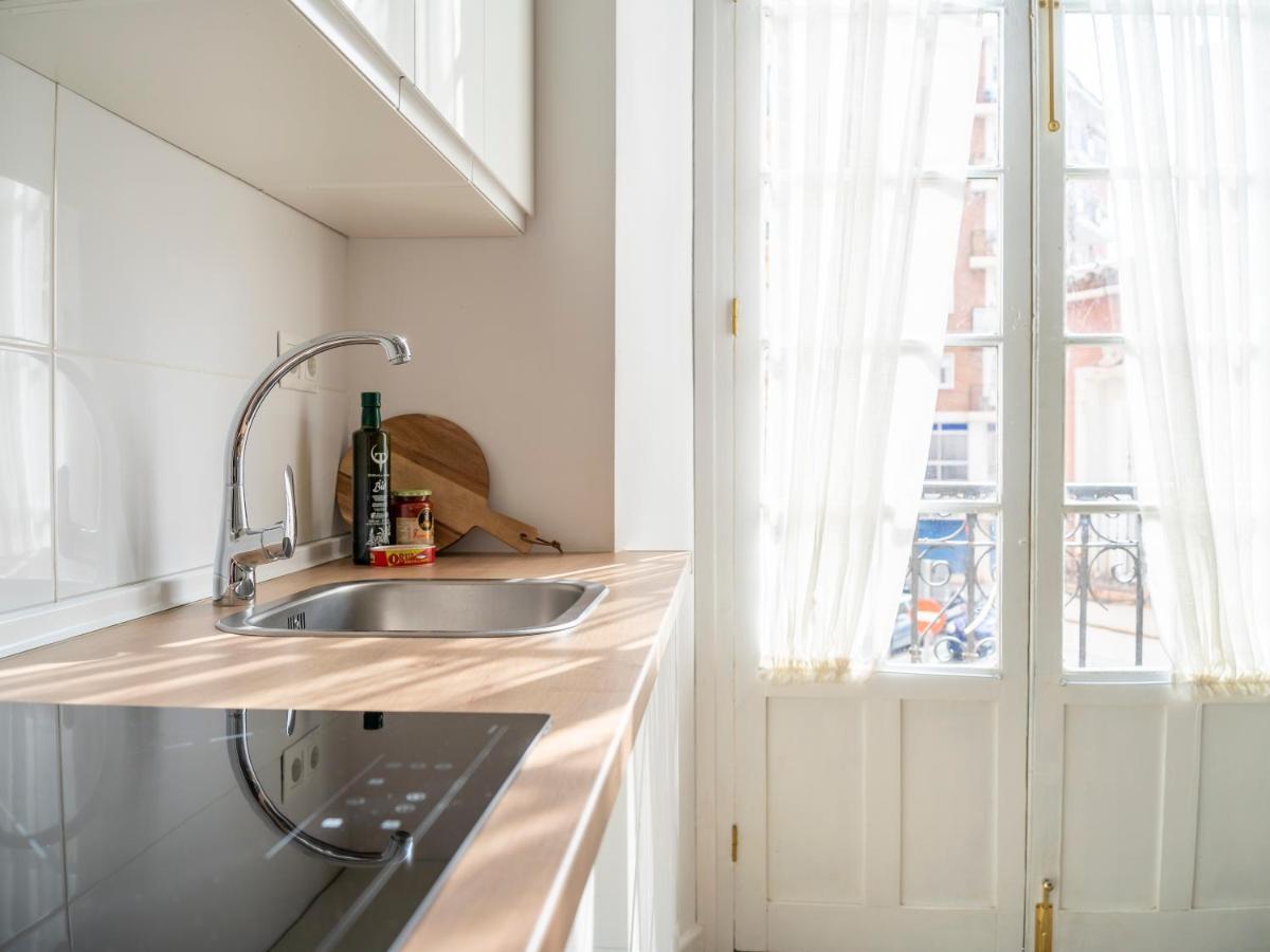 Sanders Lavender - Delightful Two-Bedroom Apartment Downtown Málaga Exterior foto